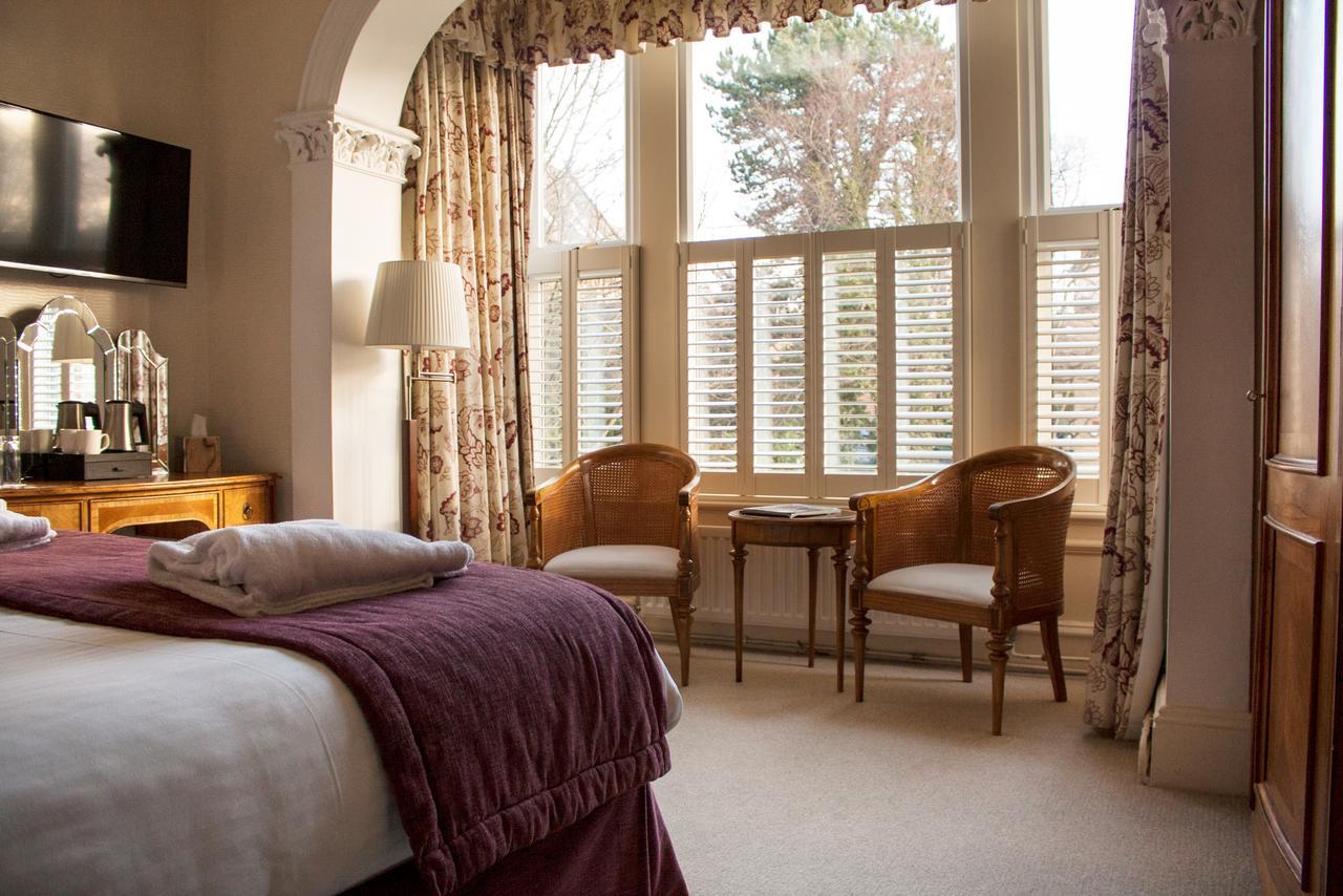 Ascot House Hotel Harrogate Bagian luar foto
