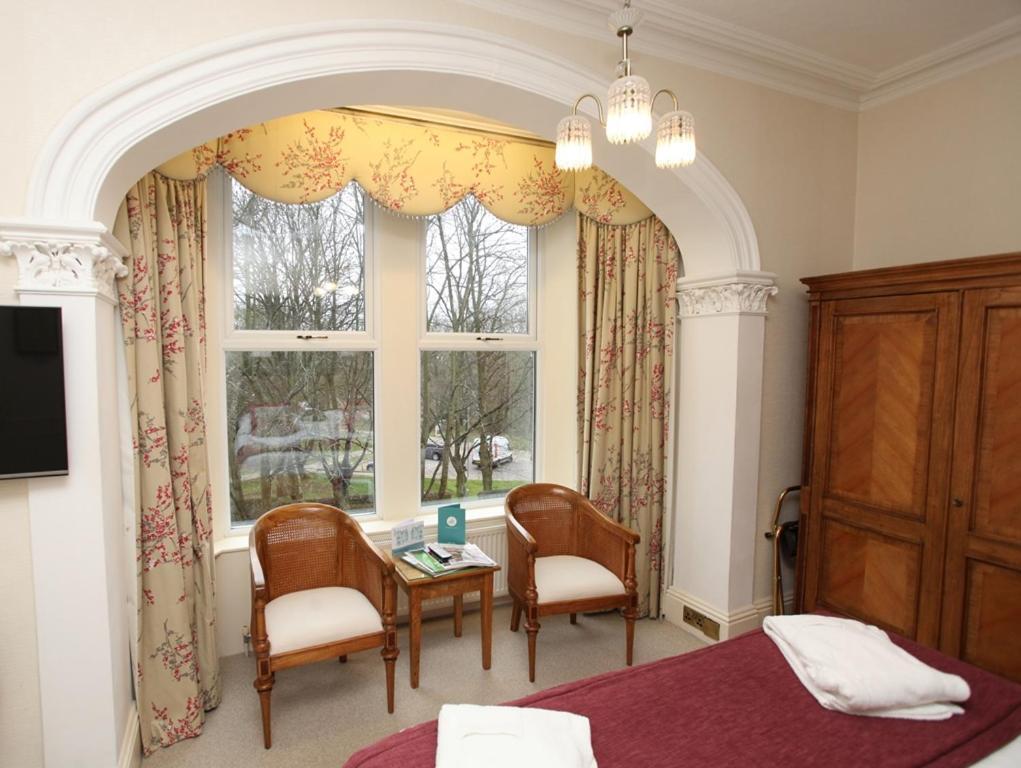 Ascot House Hotel Harrogate Bagian luar foto
